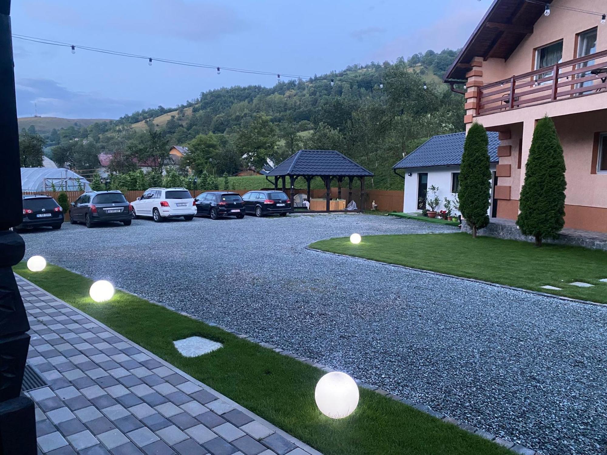 Pensiunea Suci Botiza Экстерьер фото